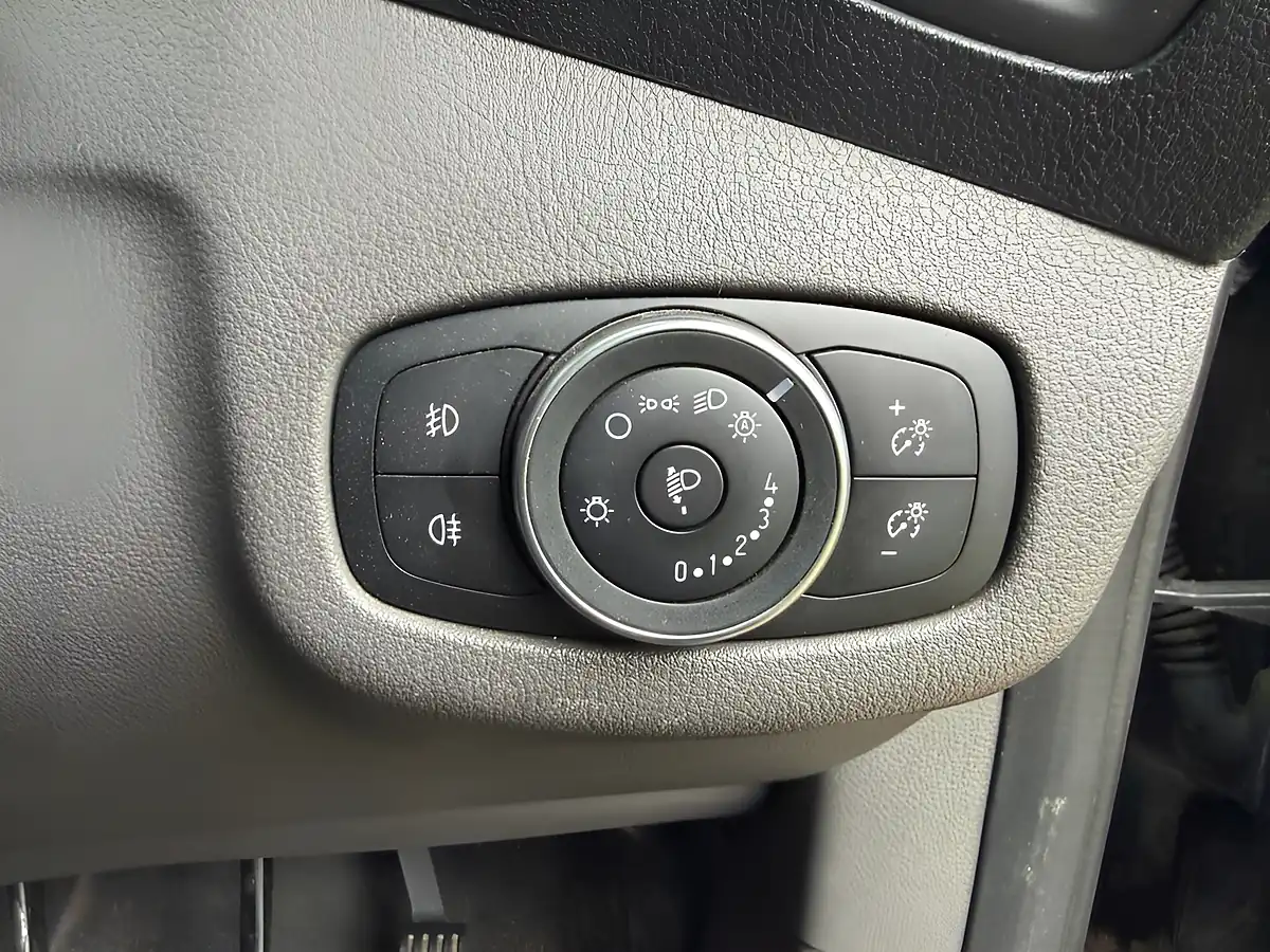 Used 2018 Ford Transit Connect Limited Grey - Interior and Exterior details 14