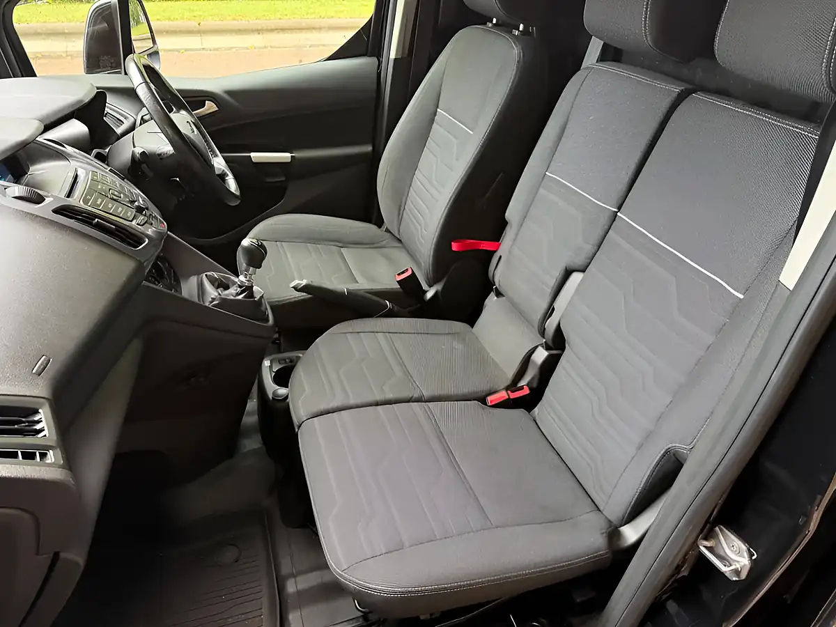 Used 2018 Ford Transit Connect Limited L1 H1 Black - Interior and Exterior details 11