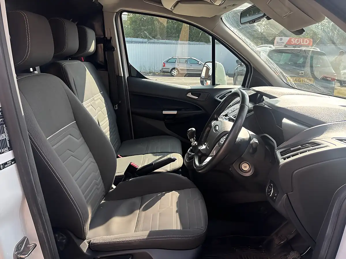 Used 2018 Ford Transit Connect Limited Panel Van White - Interior and Exterior details 10