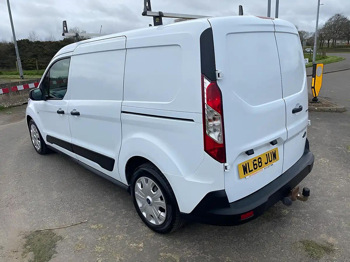 Used 2018 Ford Transit Connect Trend White - Interior and Exterior details 17