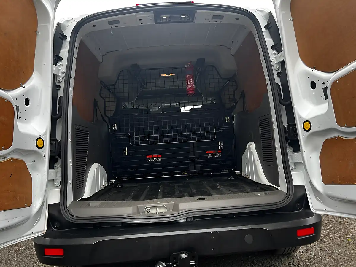 Used 2018 Ford Transit Connect Trend White - Interior and Exterior details 8