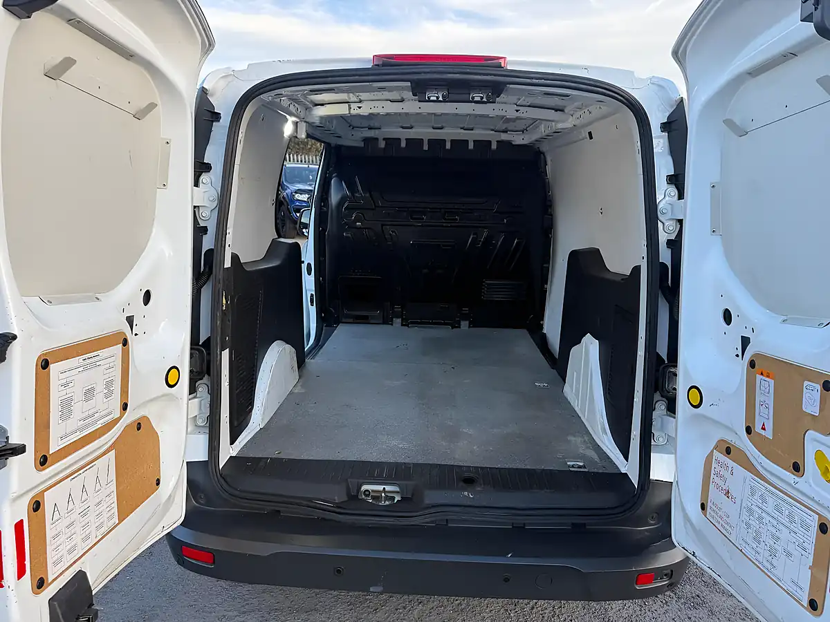 Used 2018 Ford Transit Connect Trend White - Interior and Exterior details 13