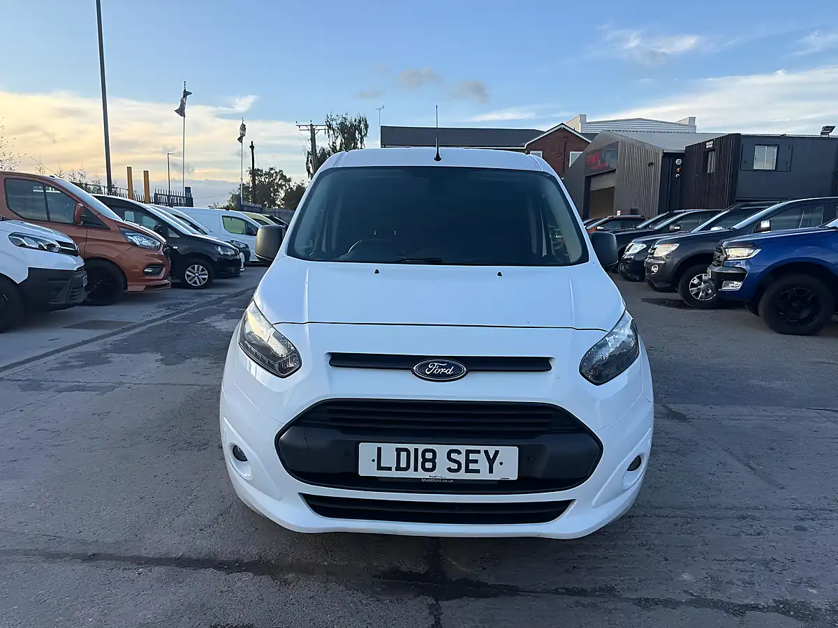 Used 2018 Ford Transit Connect Trend White - Interior and Exterior details 8