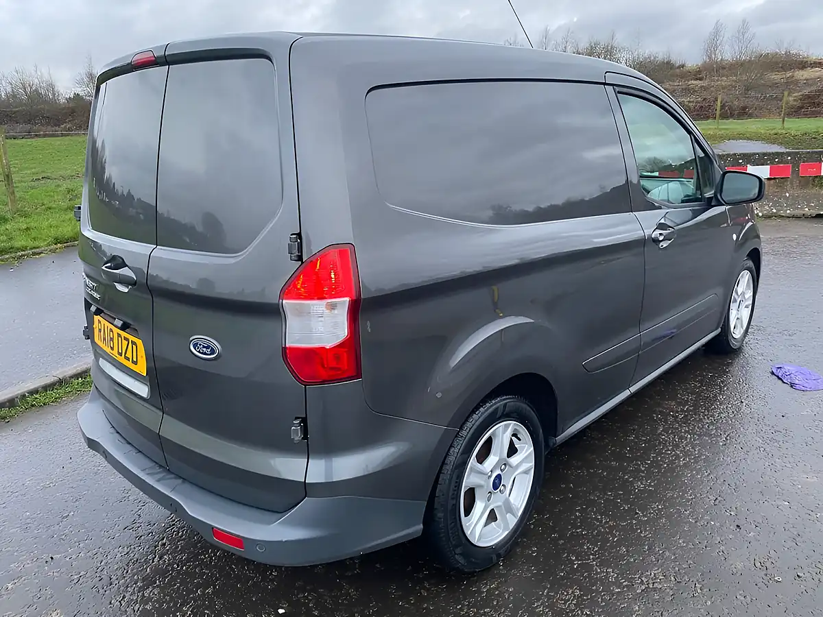Used 2018 Ford Transit Courier Limited Grey - Interior and Exterior details 3