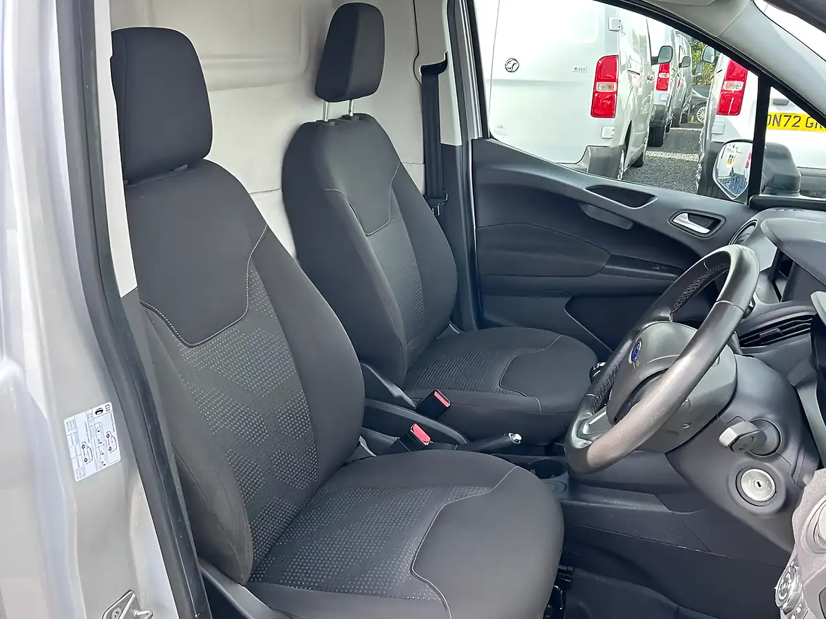 Used 2018 Ford Transit Courier Trend Silver - Interior and Exterior details 12
