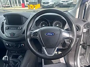 Used 2018 Ford Transit Courier Trend Silver - Interior and Exterior details 18