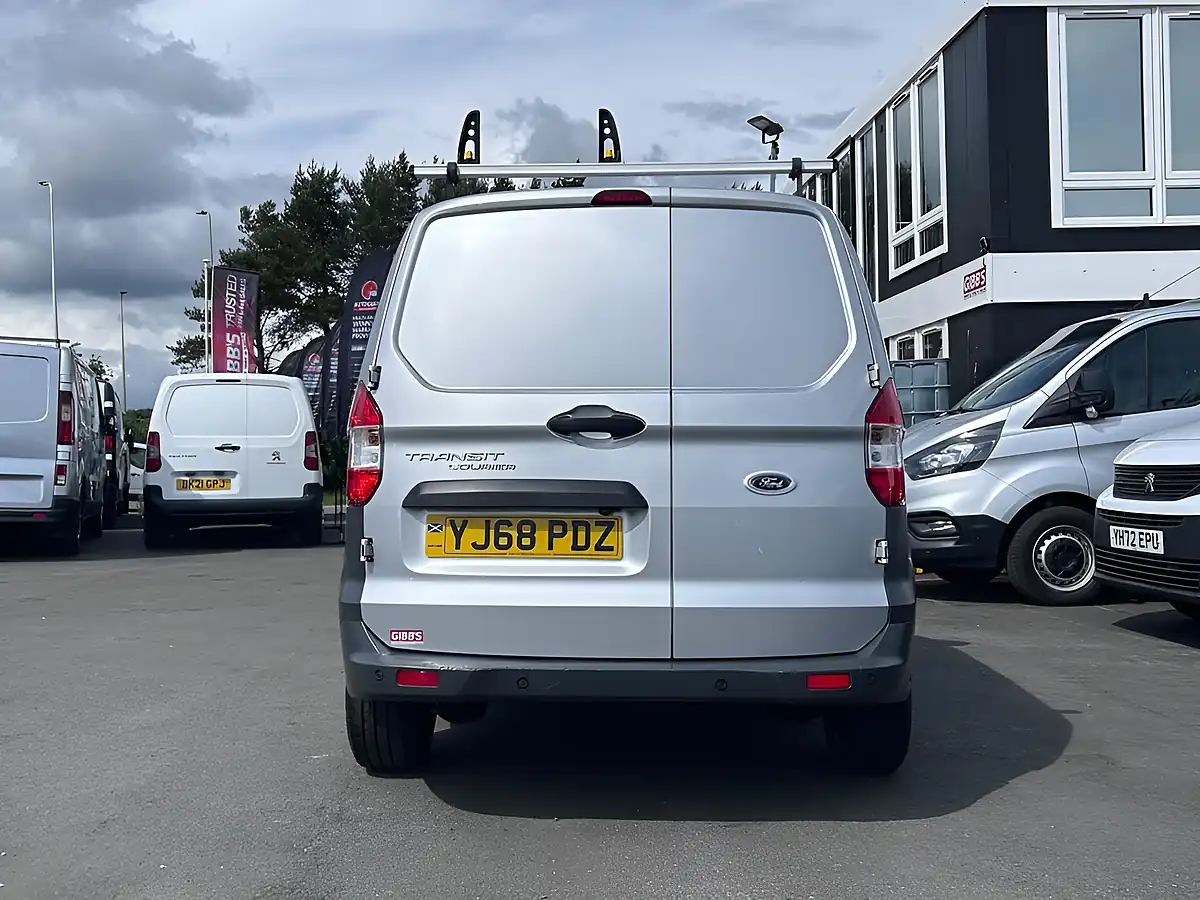 Used 2018 Ford Transit Courier Trend Silver - Interior and Exterior details 5
