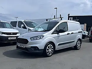 Used 2018 Ford Transit Courier Trend Silver - Interior and Exterior details 9