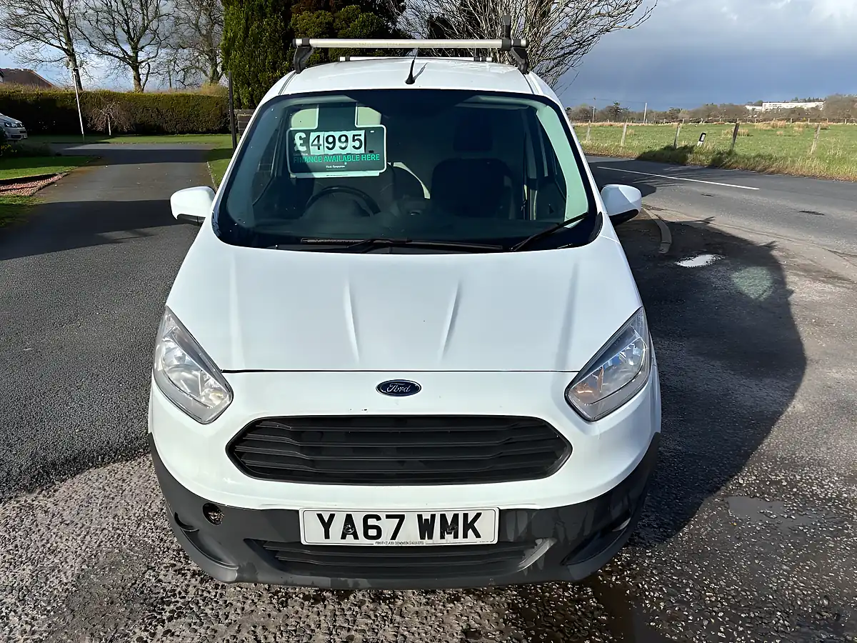 Used 2018 Ford Transit Courier Trend White - Interior and Exterior details 10