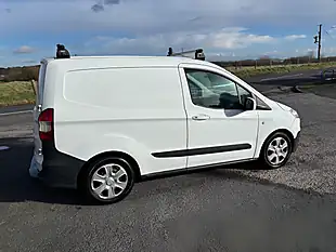 Used 2018 Ford Transit Courier Trend White - Interior and Exterior details 3