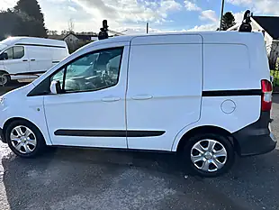 Used 2018 Ford Transit Courier Trend White - Interior and Exterior details 7