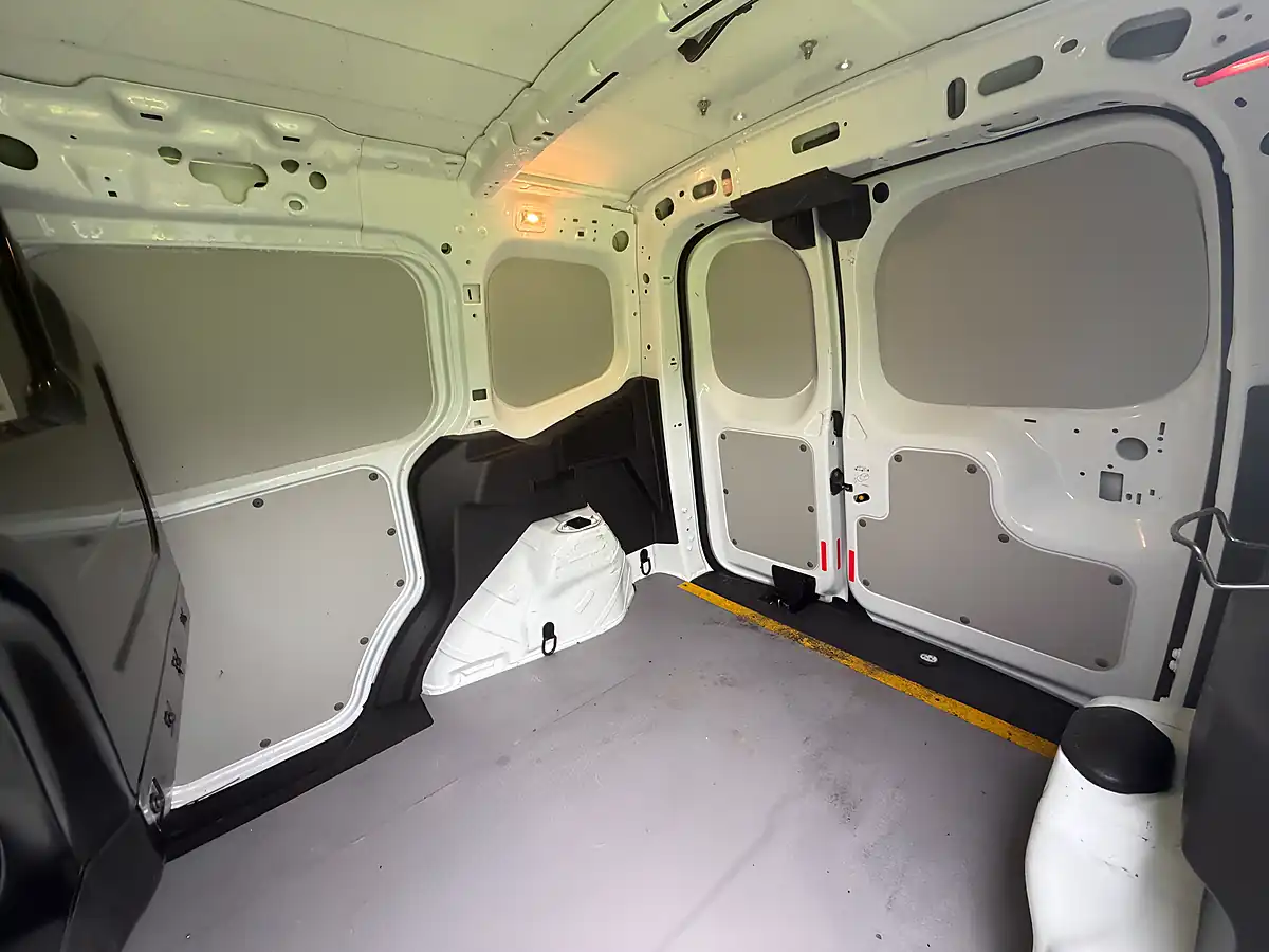 Used 2018 Ford Transit Courier Trend White - Interior and Exterior details 10