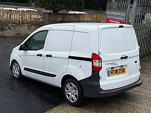 Used 2018 Ford Transit Courier Trend White - Interior and Exterior details 12