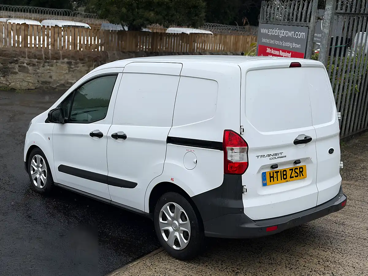 Used 2018 Ford Transit Courier Trend White - Interior and Exterior details 12