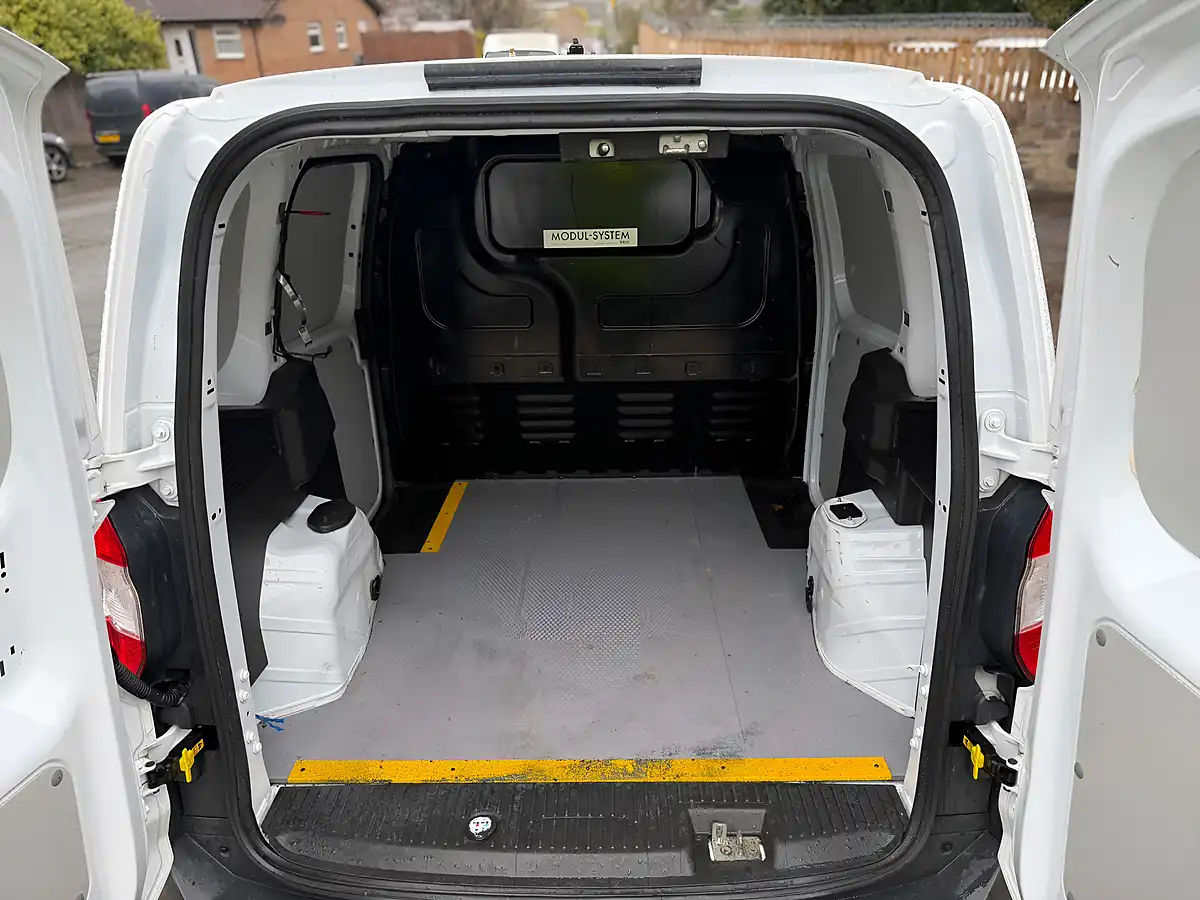 Used 2018 Ford Transit Courier Trend White - Interior and Exterior details 14