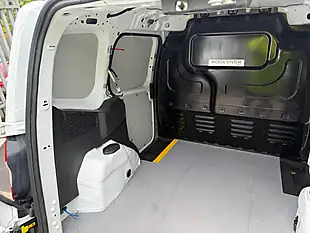 Used 2018 Ford Transit Courier Trend White - Interior and Exterior details 17