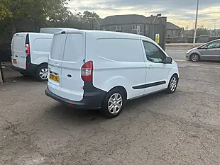 Used 2018 Ford Transit Courier Trend White - Interior and Exterior details 3