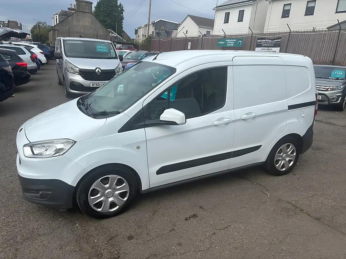 Used 2018 Ford Transit Courier Trend White - Interior and Exterior details 6