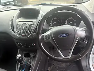 Used 2018 Ford Transit Courier Trend White - Interior and Exterior details 9
