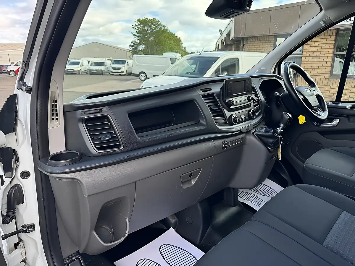 Used 2018 Ford Transit Custom 280 L1 H1 Trend White - Interior and Exterior details 14