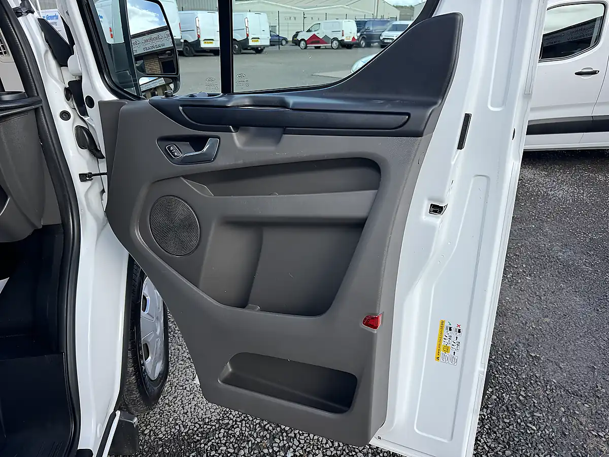 Used 2018 Ford Transit Custom 280 L1 H1 Trend White - Interior and Exterior details 19