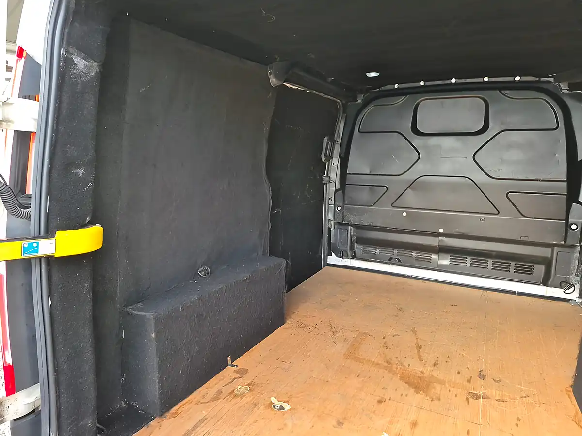 Used 2018 Ford Transit Custom 280 L1 H1 White - Interior and Exterior details 11