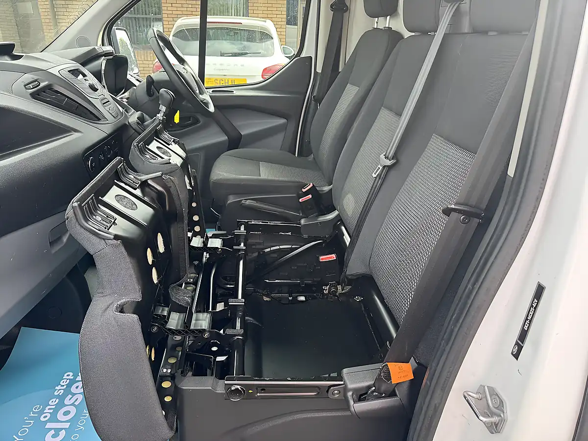 Used 2018 Ford Transit Custom 290 L1 H1 White - Interior and Exterior details 11
