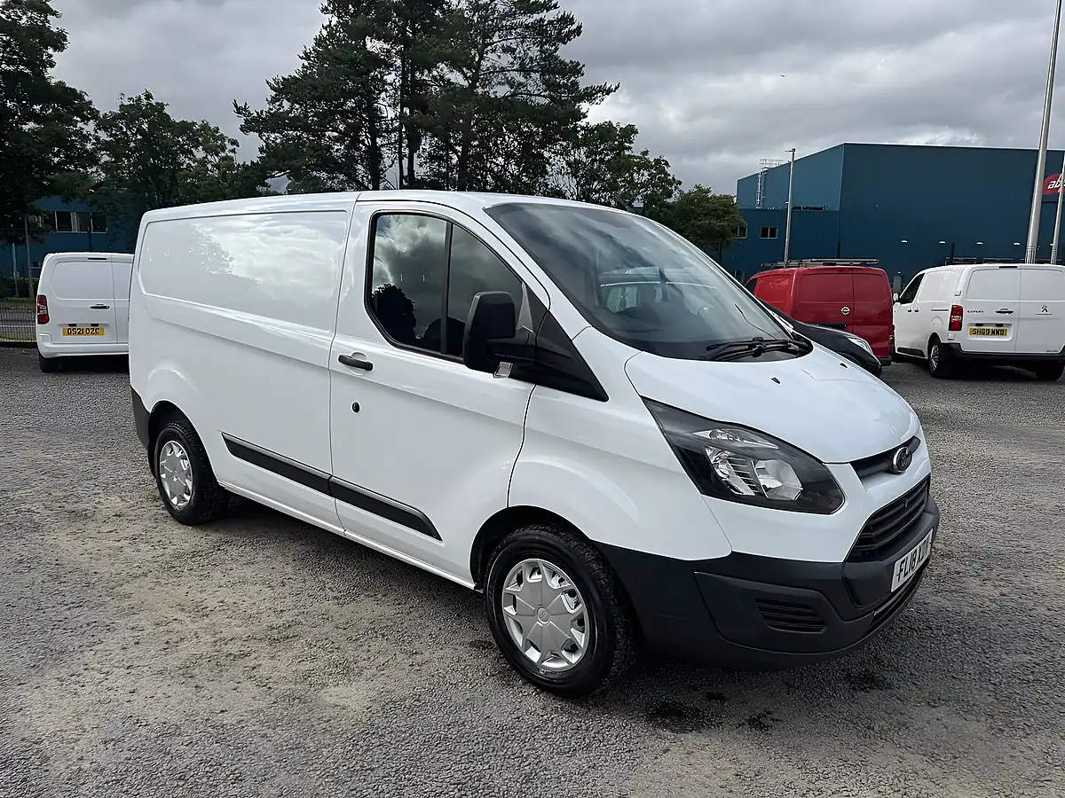Used 2018 Ford Transit Custom 290 L1 H1 White - Interior and Exterior details 3