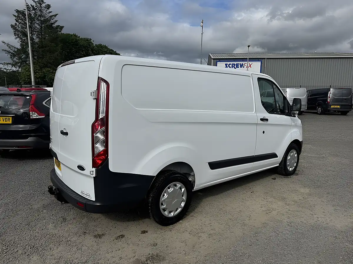 Used 2018 Ford Transit Custom 290 L1 H1 White - Interior and Exterior details 5
