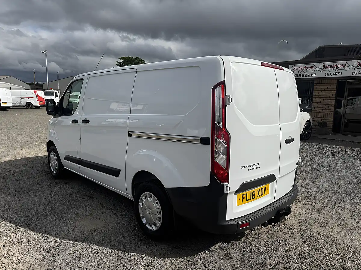Used 2018 Ford Transit Custom 290 L1 H1 White - Interior and Exterior details 7