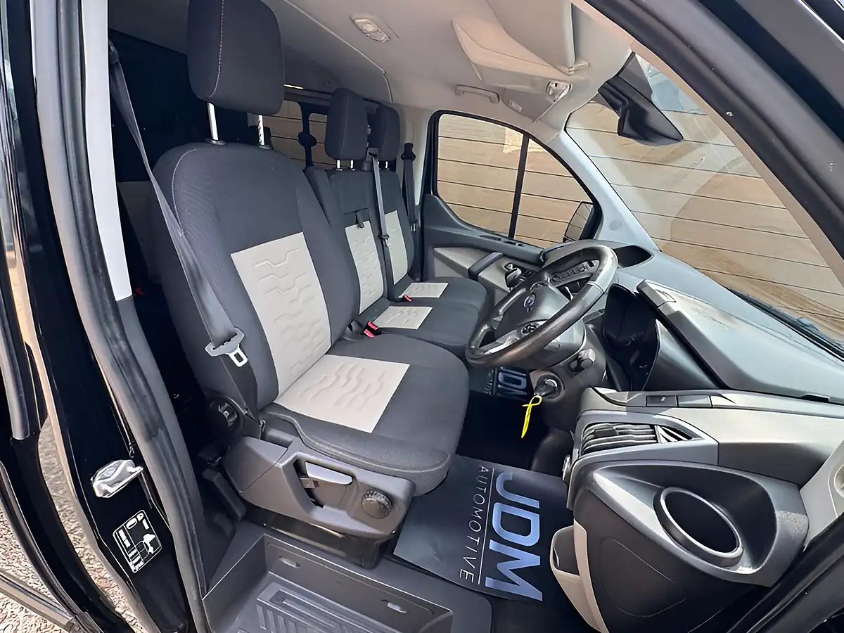 Used 2018 Ford Transit Custom 290 Limited Black - Interior and Exterior details 13