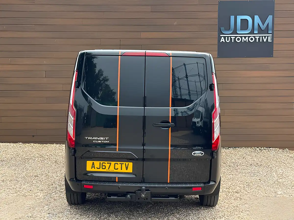 Used 2018 Ford Transit Custom 290 Limited Black - Interior and Exterior details 4