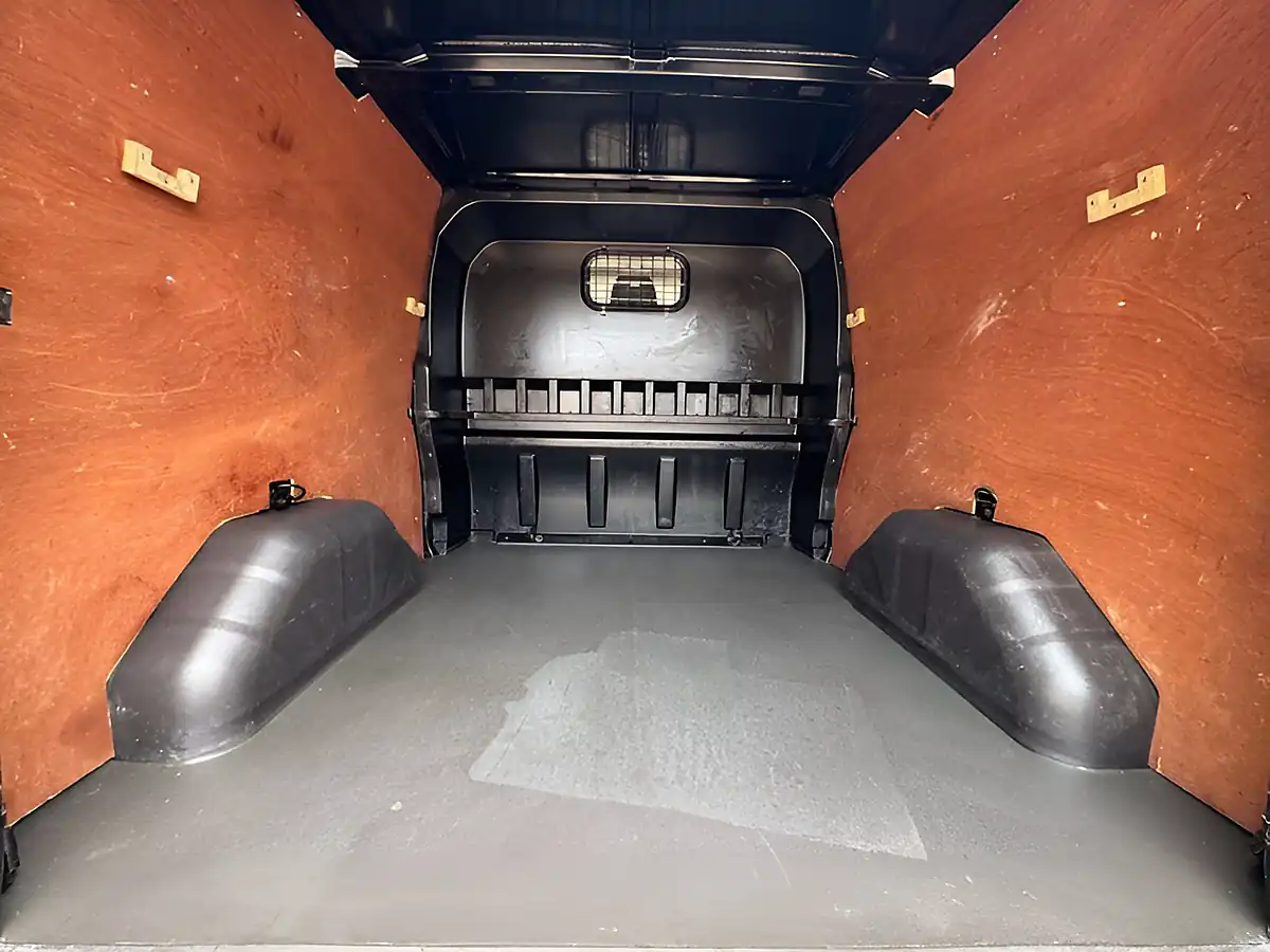 Used 2018 Ford Transit Custom 290 Limited Black - Interior and Exterior details 6
