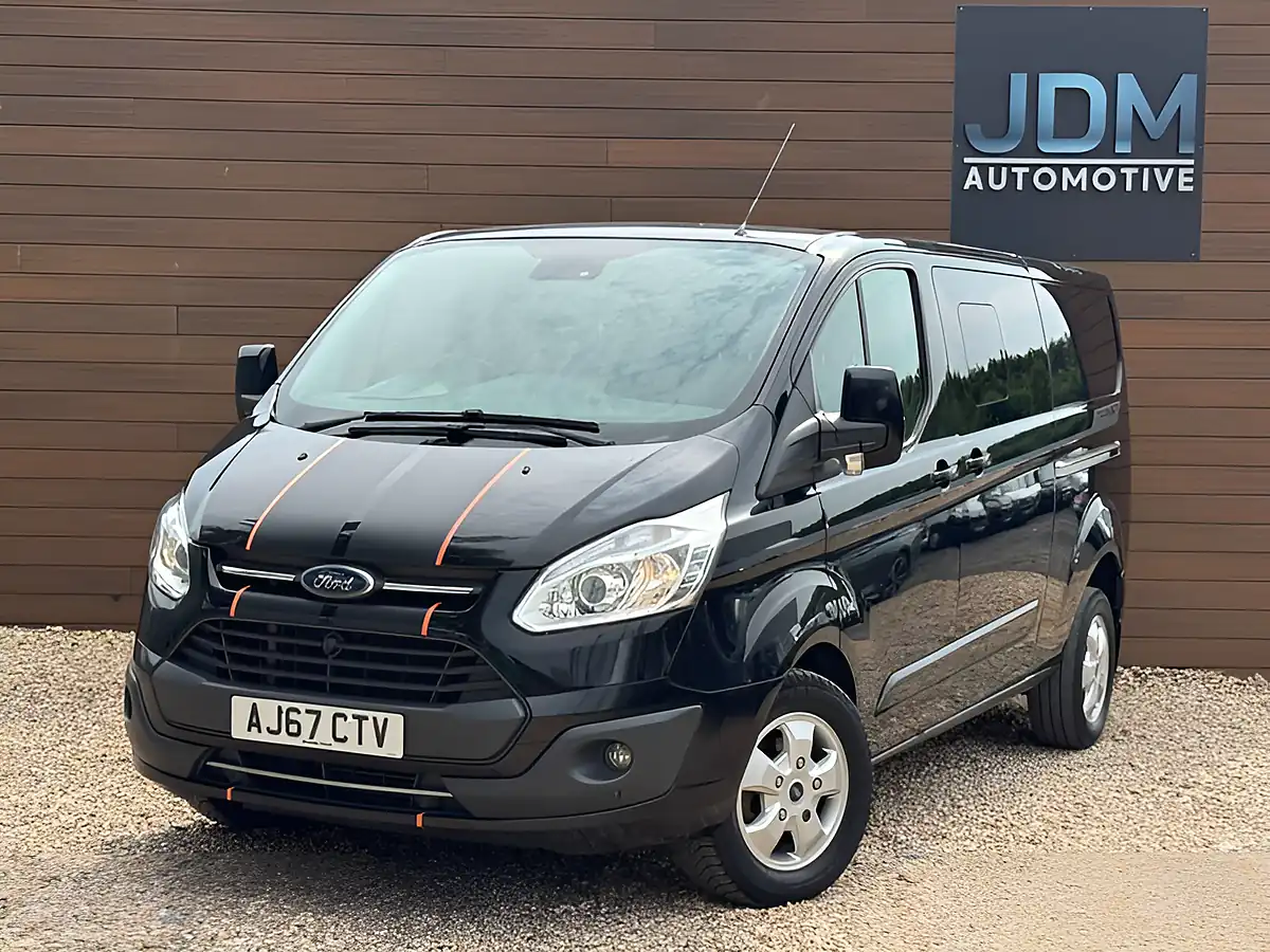 Used 2018 Ford Transit Custom 290 Limited Black - Interior and Exterior details 9