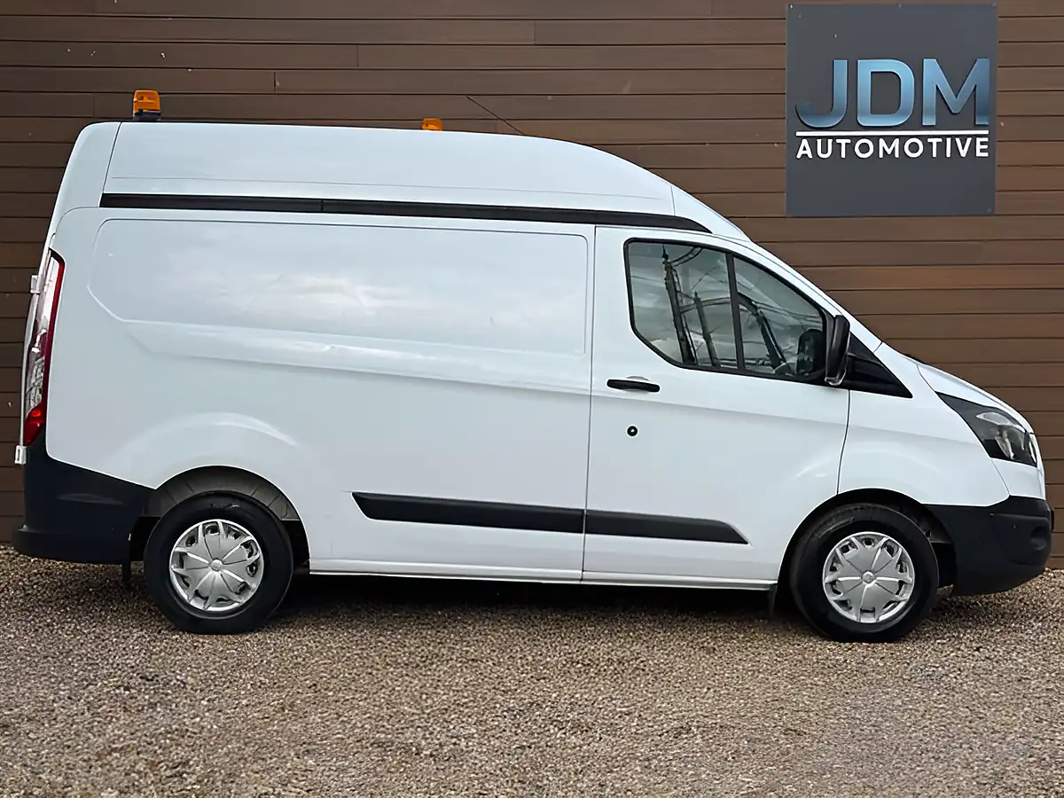 Used 2018 Ford Transit Custom 290 White - Interior and Exterior details 10