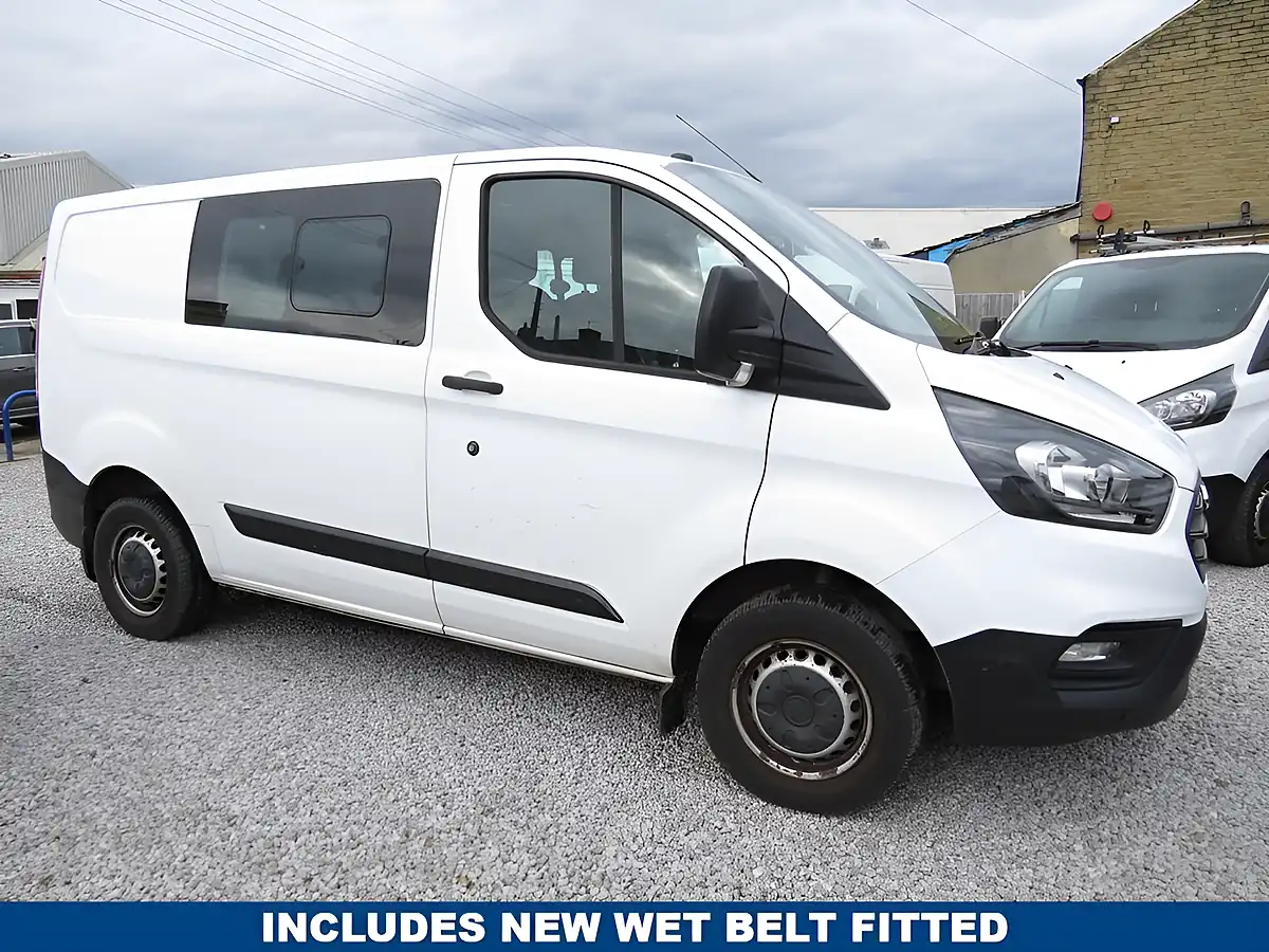 Used 2018 Ford Transit Custom 300 Double Cab 6 SEAT Crew Van L1 H1 White - Front View