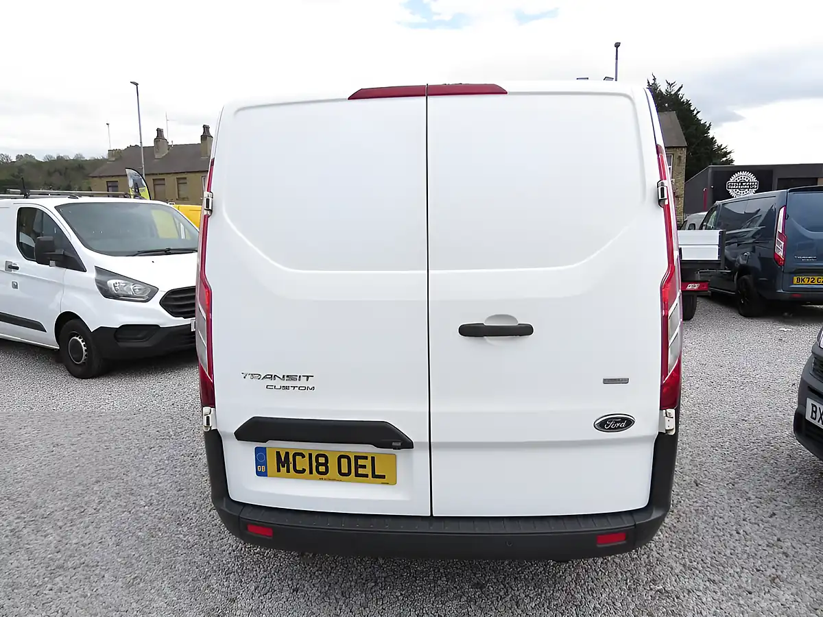 Used 2018 Ford Transit Custom 300 Double Cab 6 SEAT Crew Van L1 H1 White - Interior and Exterior details 17