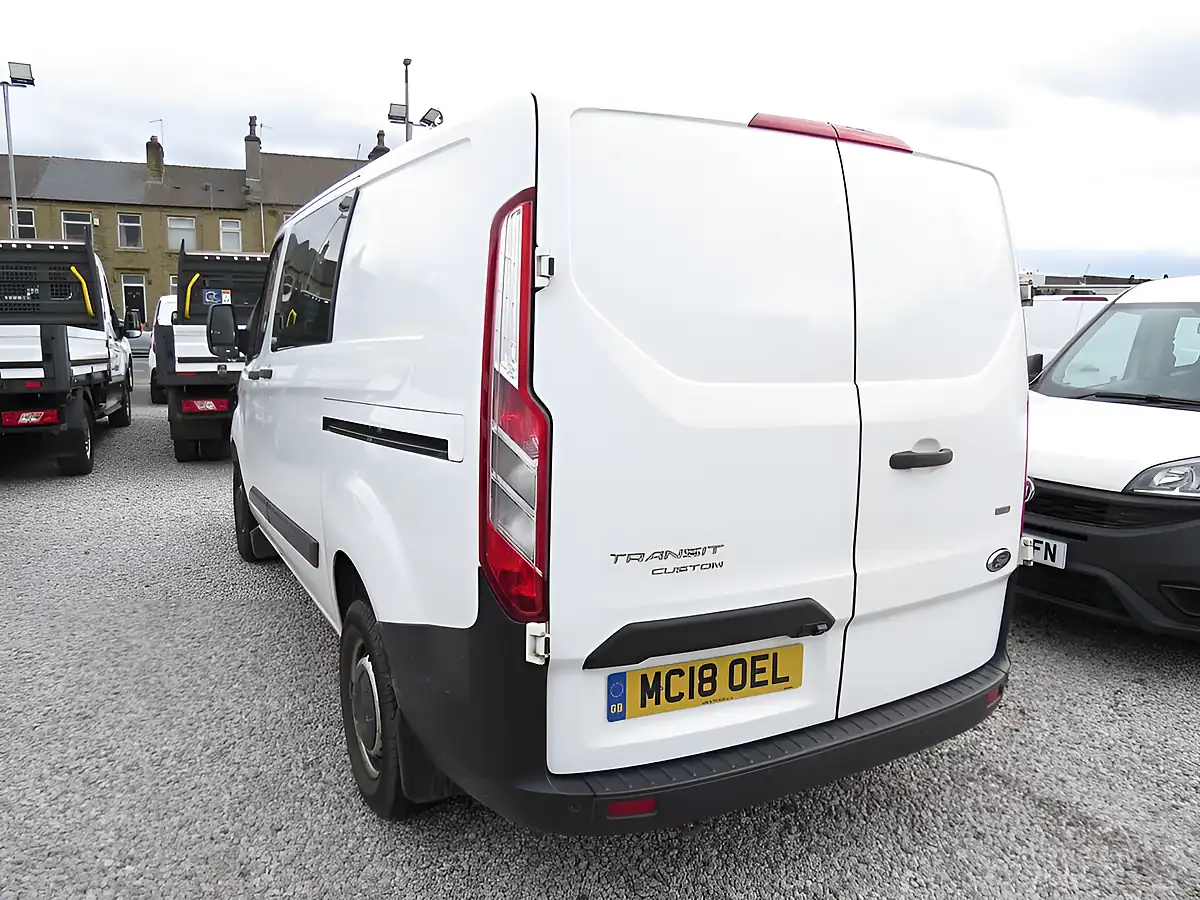 Used 2018 Ford Transit Custom 300 Double Cab 6 SEAT Crew Van L1 H1 White - Interior and Exterior details 7
