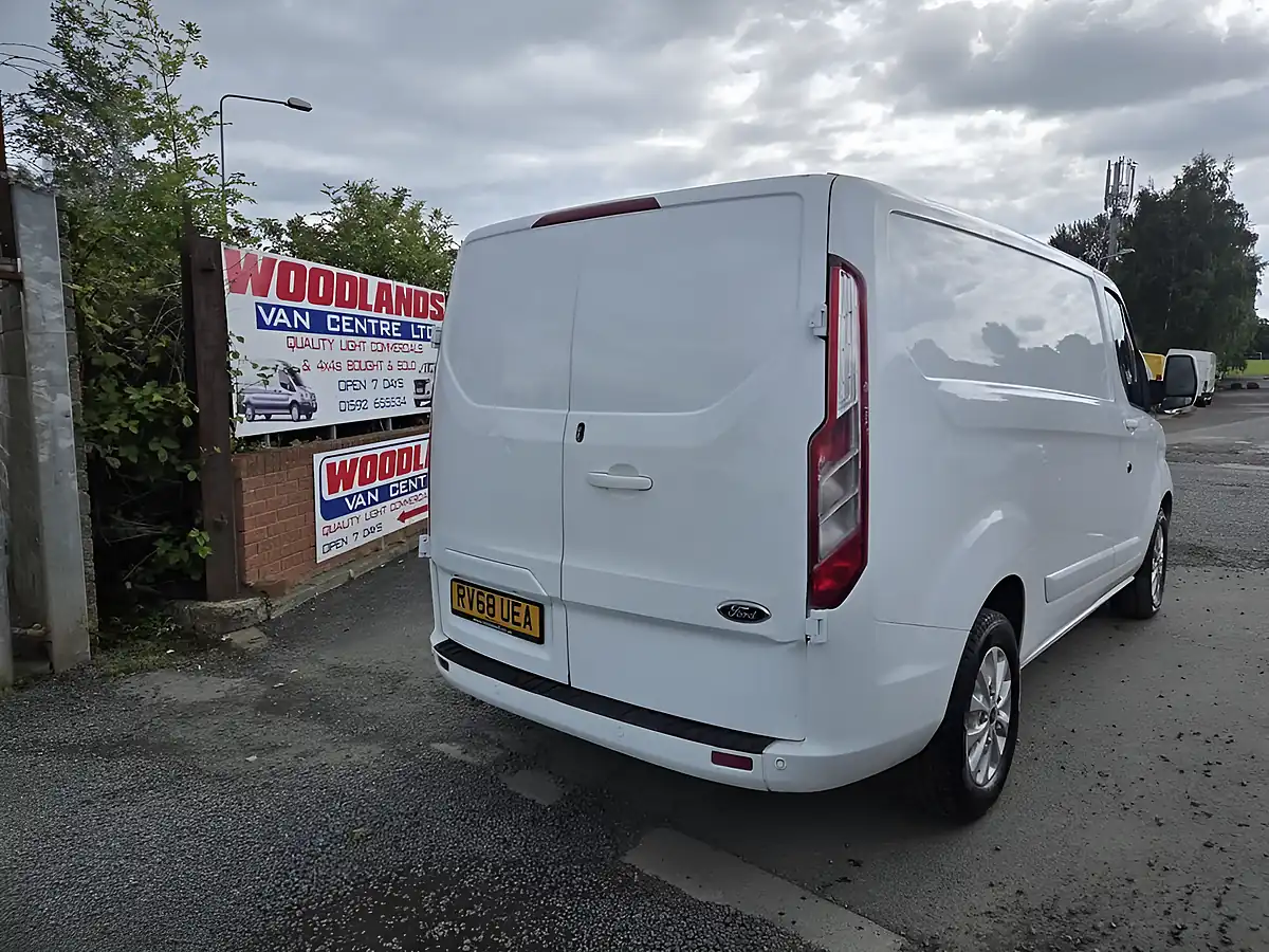 Used 2018 Ford Transit Custom 300 Limited White - Interior and Exterior details 5