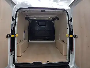 Used 2018 Ford Transit Custom 300 Limited White - Interior and Exterior details 6