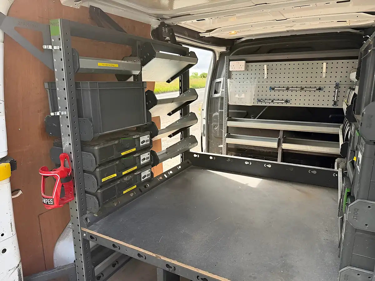 Used 2018 Ford Transit Custom 300 White - Interior and Exterior details 14