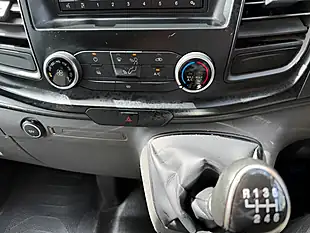 Used 2018 Ford Transit Custom 300 White - Interior and Exterior details 17