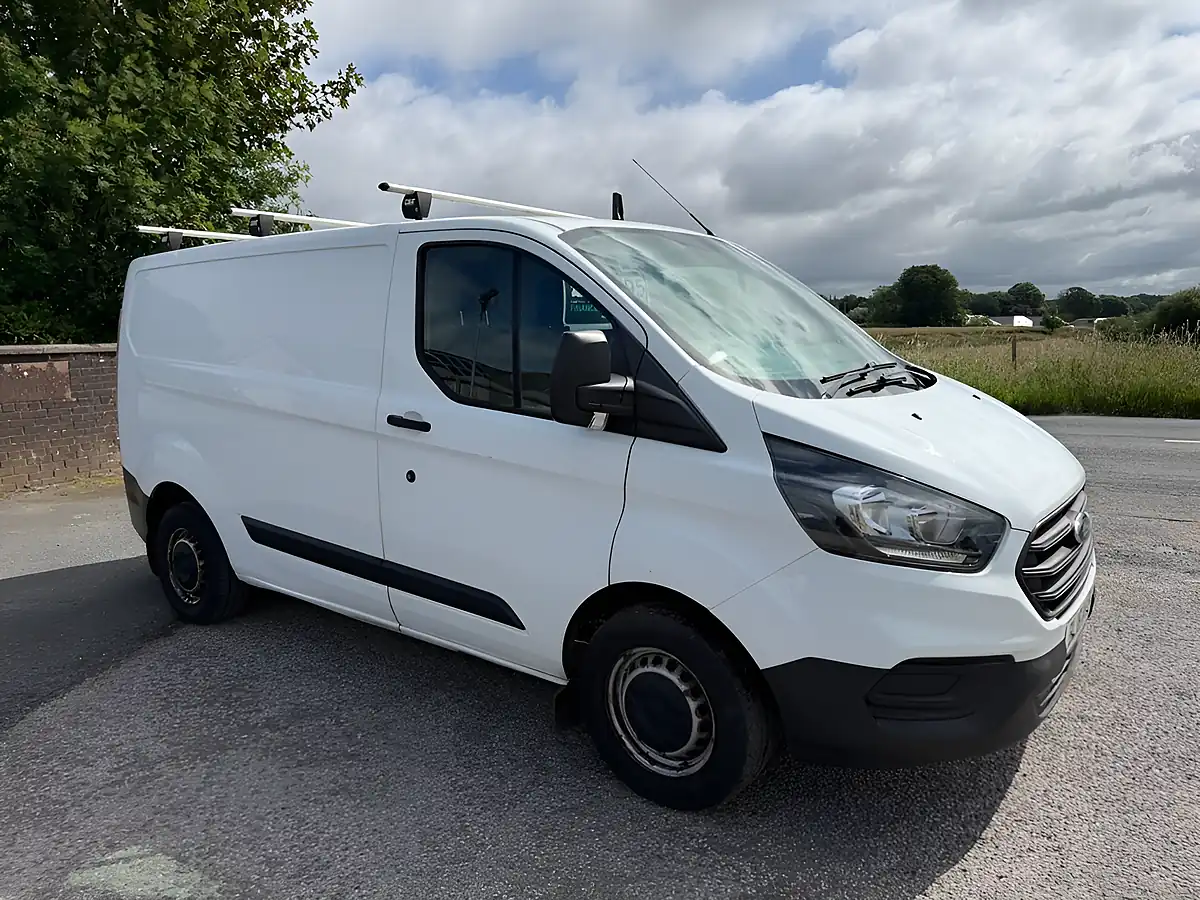 Used 2018 Ford Transit Custom 300 White - Interior and Exterior details 2