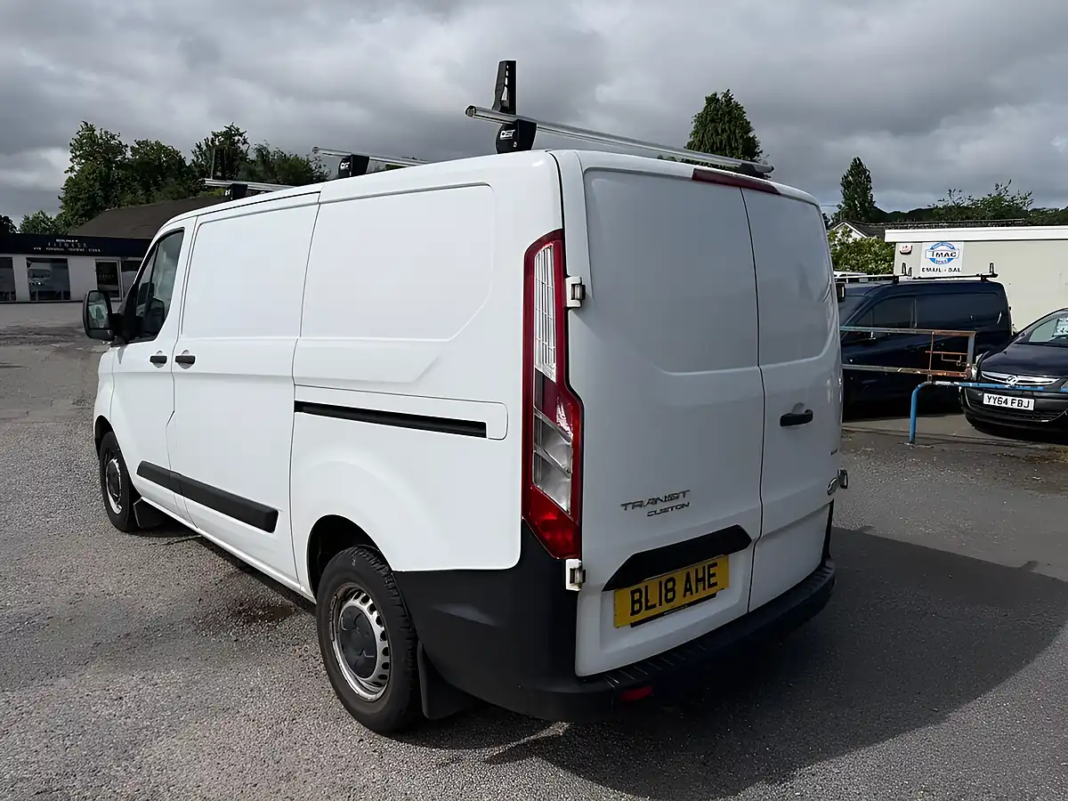 Used 2018 Ford Transit Custom 300 White - Interior and Exterior details 6