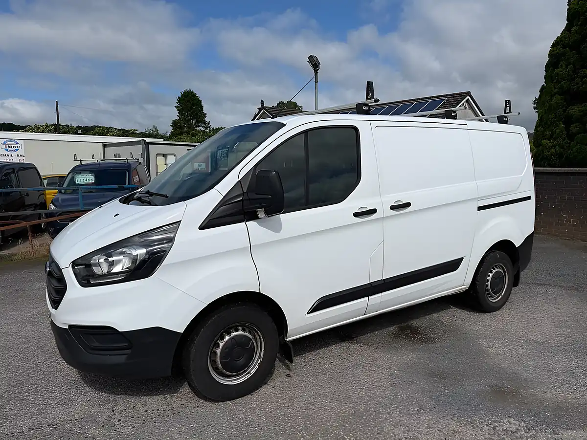 Used 2018 Ford Transit Custom 300 White - Interior and Exterior details 8