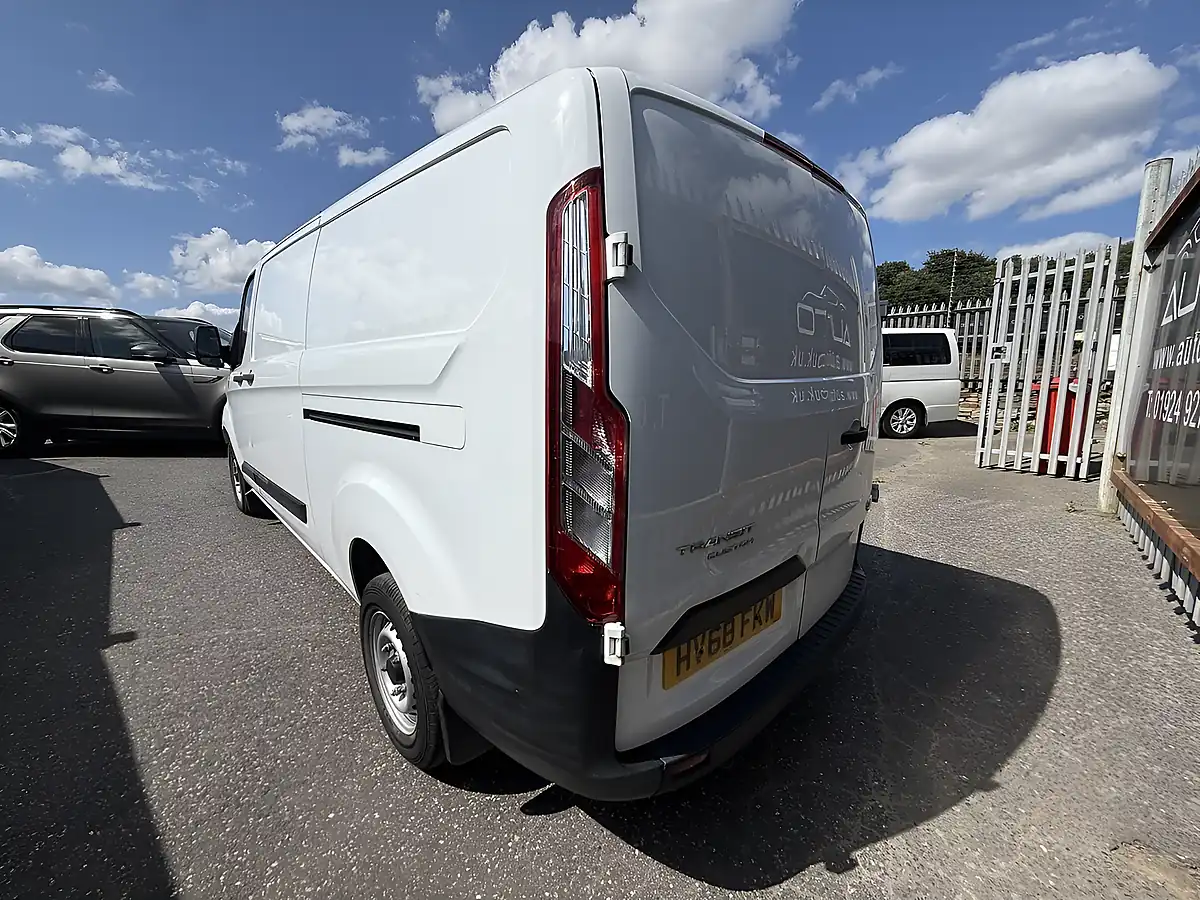Used 2018 Ford Transit Custom 300 White - Interior and Exterior details 8