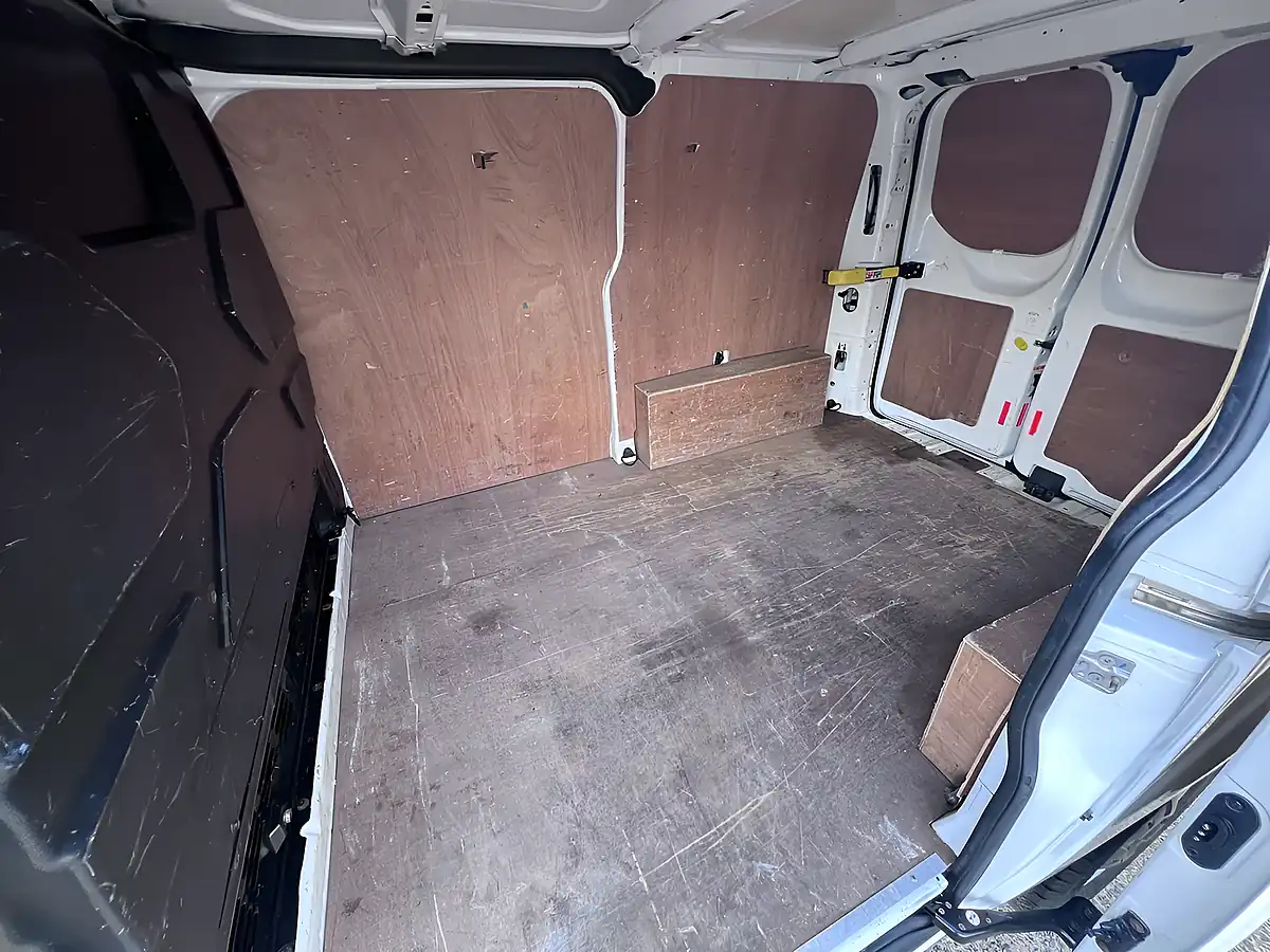 Used 2018 Ford Transit Custom 310 L1H1 Frozen White - Interior and Exterior details 4