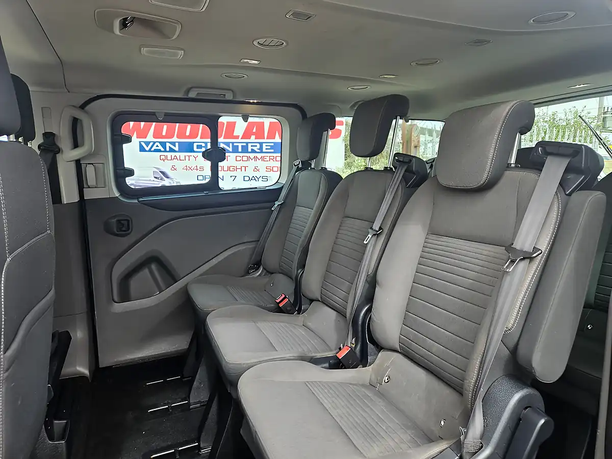 Used 2018 Ford Transit Custom 310 Tourneo Minibus Blue - Interior and Exterior details 11