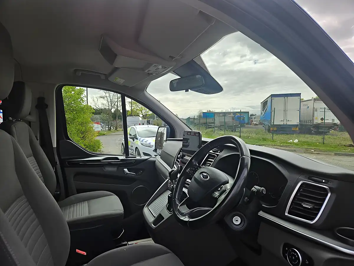 Used 2018 Ford Transit Custom 310 Tourneo Minibus Blue - Interior and Exterior details 13