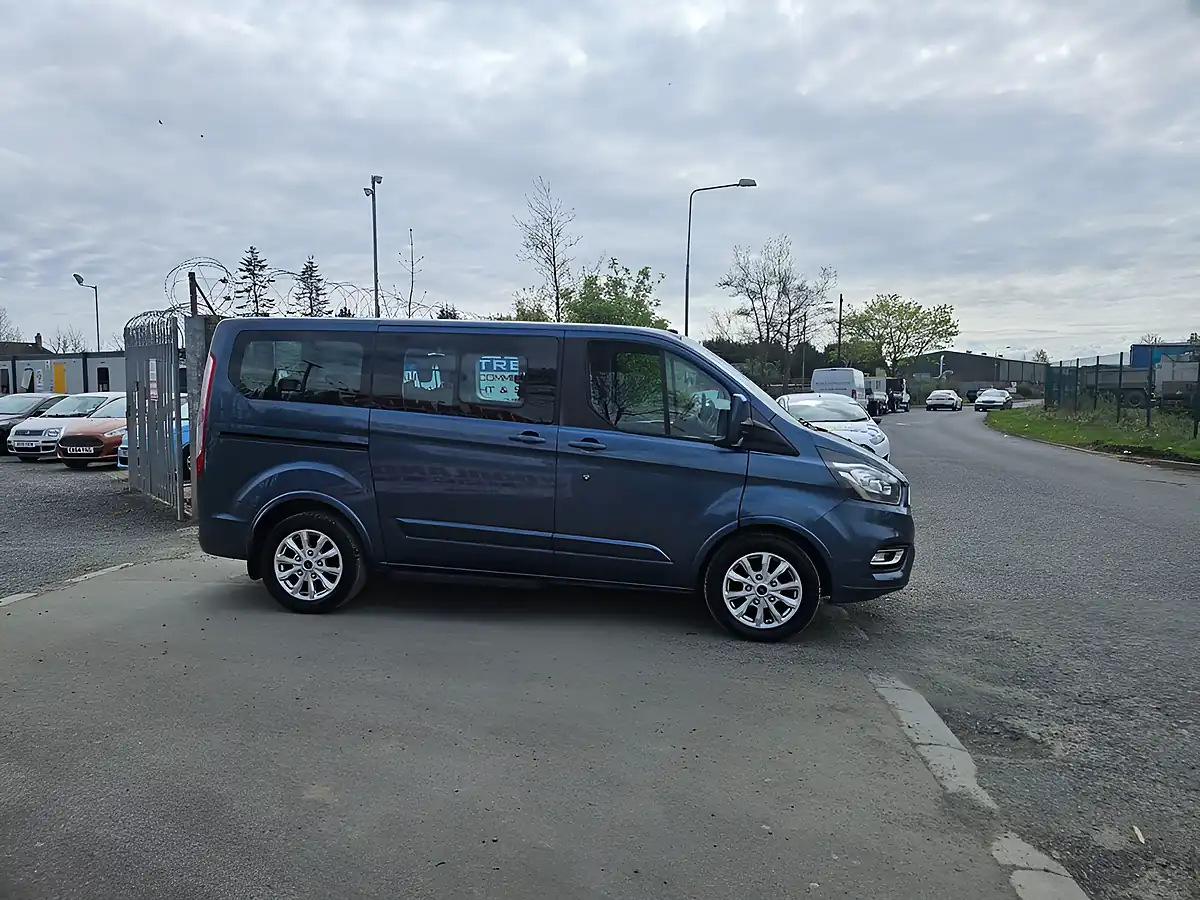 Used 2018 Ford Transit Custom 310 Tourneo Minibus Blue - Interior and Exterior details 2